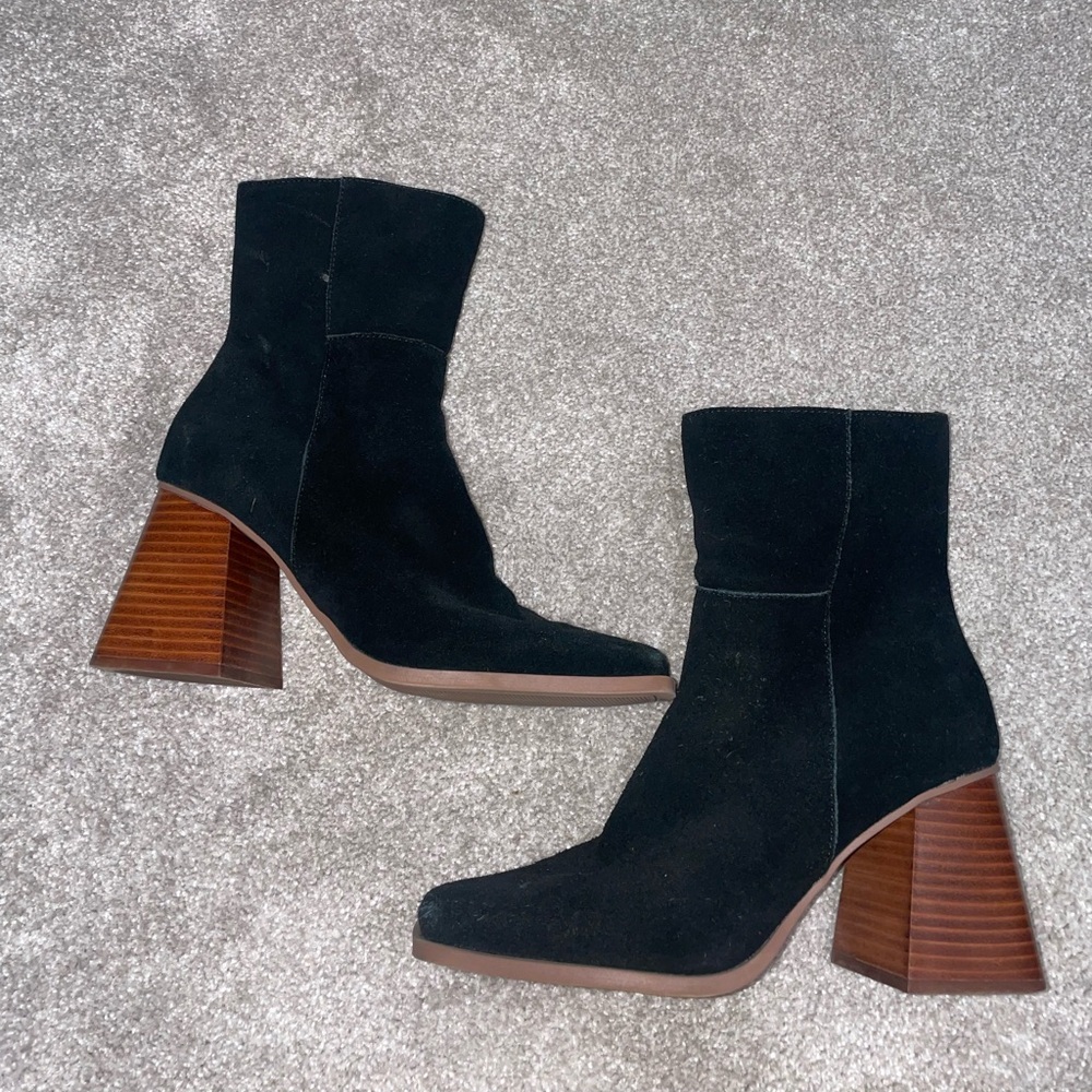 Crown Vintage Square Toe Boots